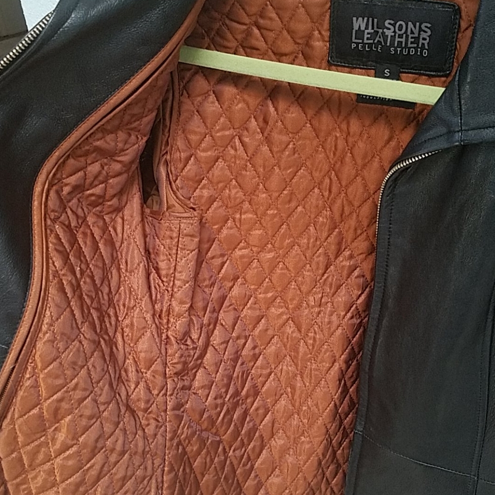 Leather jacket - Picture 3 of 4